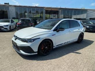 Volkswagen Golf GTI Clubsport*PANO - NAVI - KAM* picture 8