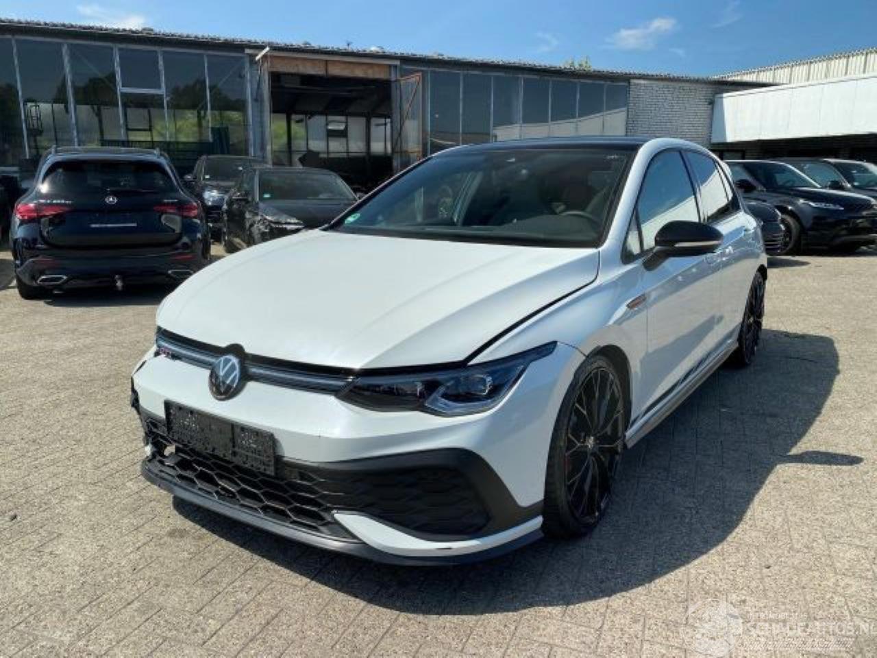 Volkswagen Golf GTI Clubsport*PANO - NAVI - KAM*