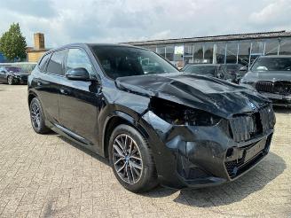 BMW iX1 xDrive30 M Sport *HEAD-UP - NAVI - AHK -KAM* picture 5