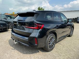 BMW iX1 xDrive30 M Sport *HEAD-UP - NAVI - AHK -KAM* picture 2