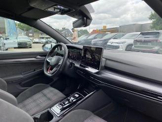 Volkswagen Golf GTI DSG picture 18
