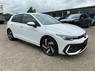 Volkswagen Golf GTI DSG picture 4