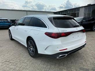 Auto incidentate Mercedes E-klasse 300 T dition AMG Lin *NAVI - AHK - KAM* 2023/12