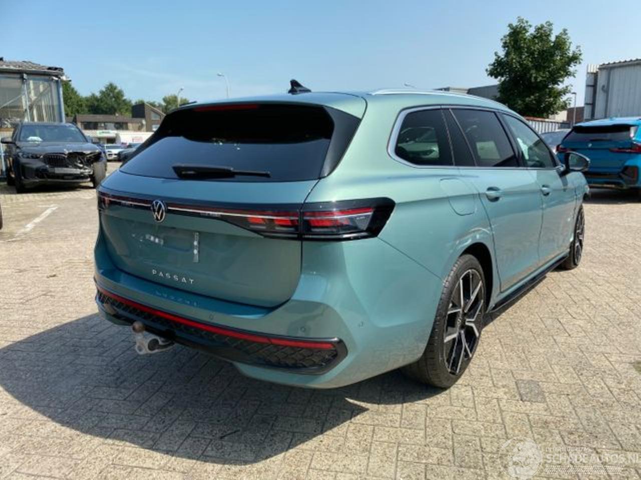 Volkswagen Passat Variant 2.0 TDI DSG R-Line *HEAD-UP -AHK*