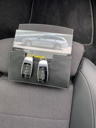 Mercedes E-klasse 300d T AMG Lin* PANO - AHK - KAM - LD* picture 15