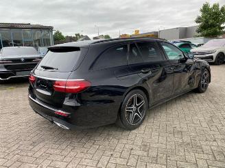 Mercedes E-klasse 300d T AMG Lin* PANO - AHK - KAM - LD* picture 8