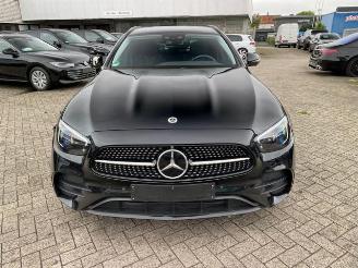 Mercedes E-klasse 300d T AMG Lin* PANO - AHK - KAM - LD* picture 5