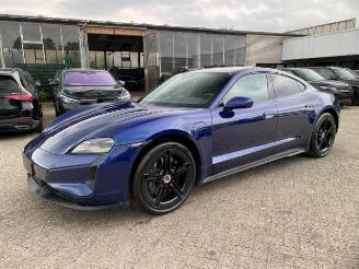 Porsche Taycan Turbo S *HEAD-UP - PANO -KERAMIK* picture 8