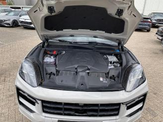 Porsche Cayenne E-Hybrid *HEAD-UP - PANO - NAVI - KAM* picture 12