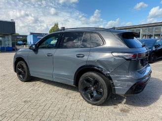 Volkswagen Tiguan 2.0 TDI DSG 4Motion R-Line * KAM - NAVI * picture 2