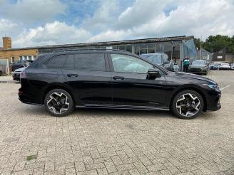 Volkswagen Golf Variant 1.5 eTSI DSG R-Line *NAVI - MATRIX* picture 2