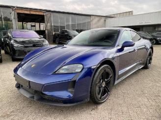 Porsche Taycan Turbo S *HEAD-UP -PANO -KERAMIK* picture 6