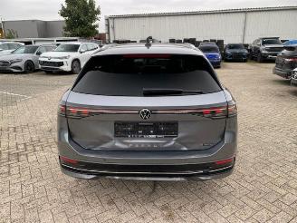 Volkswagen Passat Variant 2.0 TDI DSG Elegance 4Motion picture 5