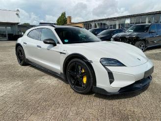Porsche Taycan Turbo S Cross Turismo *PCCB - PANO - HUD* picture 3