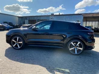 Porsche Cayenne Coupe E-Hybrid * HUD - KAM - PANO - NAV* picture 10