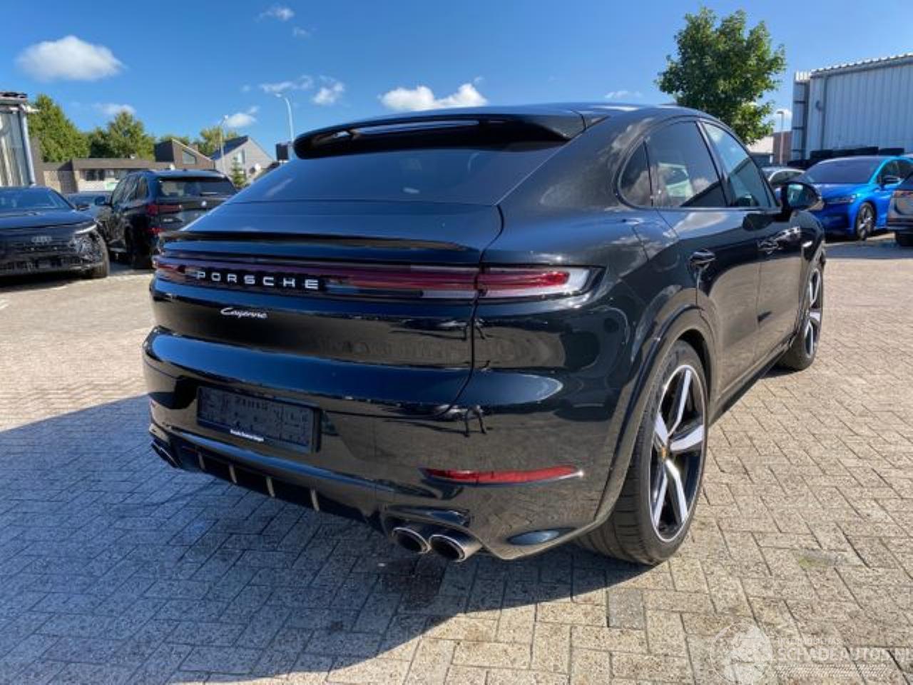 Porsche Cayenne Coupe E-Hybrid * HUD - KAM - PANO - NAV*
