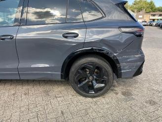 Volkswagen Tiguan 2.0 TDI DSG 4Motion R-Line *KAM - NAVI * picture 13