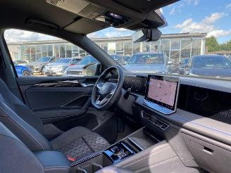 Volkswagen Tiguan 2.0 TDI DSG 4Motion R-Line *KAM - NAVI * picture 18