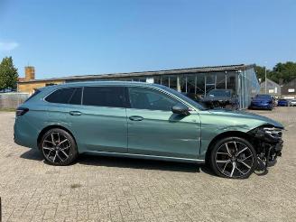 Vaurioauto  passenger cars Volkswagen Passat Variant 2.0 TDI DSG R-Line *HEAD-UP -AHK* 2024/5
