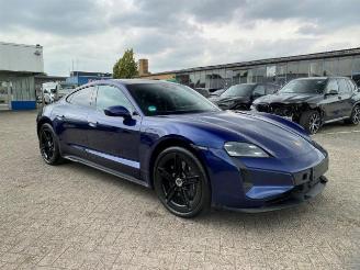 Voiture accidenté Porsche Taycan Turbo S *HEAD-UP -PANO -PCCB* 2024/7