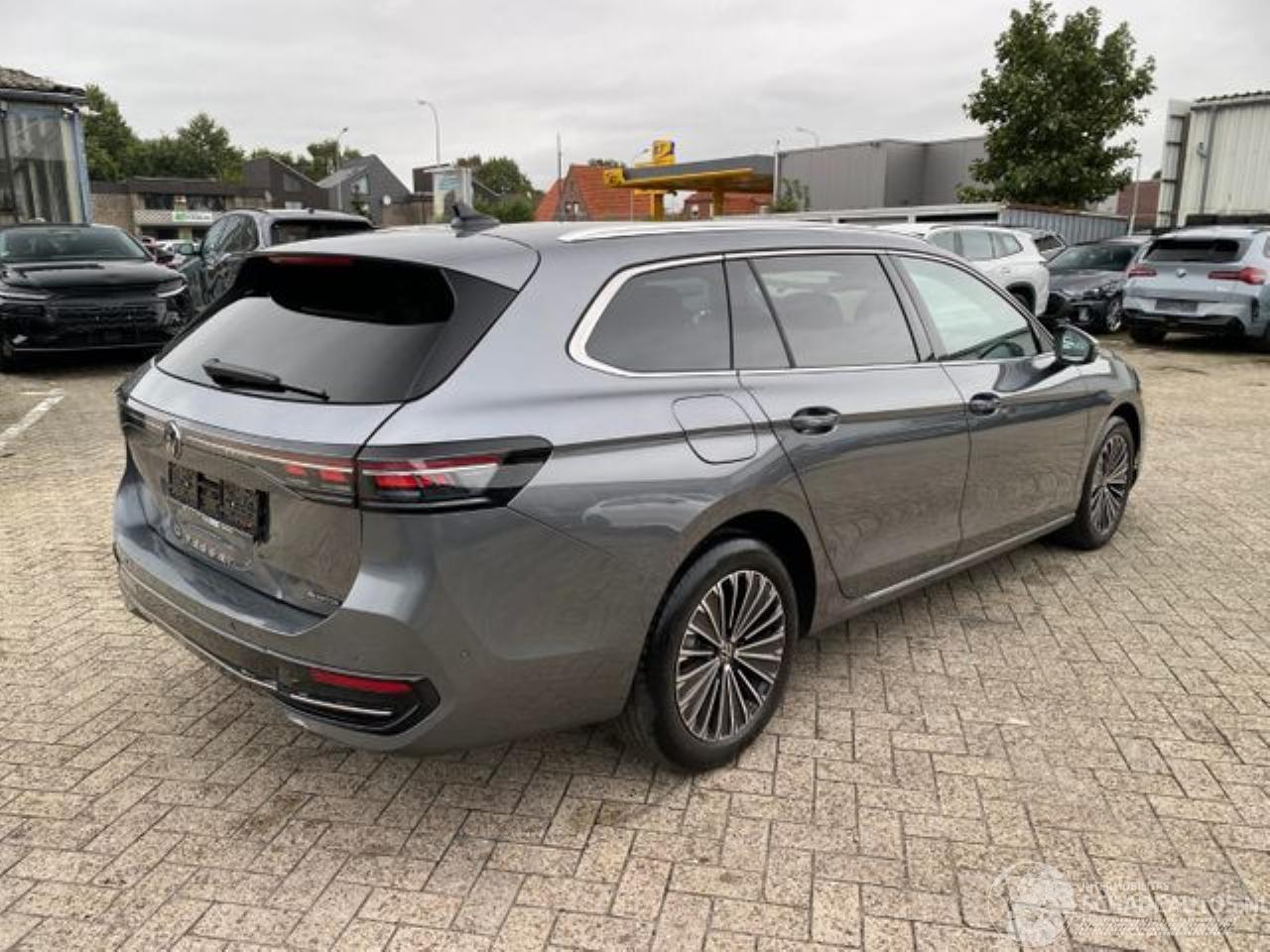 Volkswagen Passat Var. 2.0 TDI DSG Elegance 4Motion *PANO*