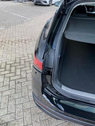 Volkswagen Passat Variant Business 1.5 TSI eHybrid picture 12