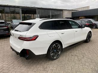 BMW i5 M60 xDrive Touring *HEAD-UP - PANO - AHK* picture 2