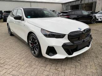BMW i5 M60 xDrive Touring *HEAD-UP - PANO - AHK* picture 5