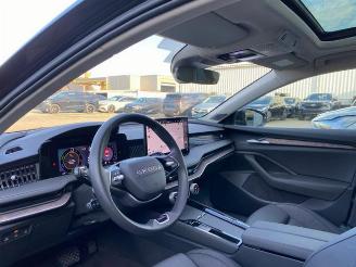 Skoda Superb Combi 1.5 TSI iV L&K *HEAD-UP - PANO-AHK* picture 16