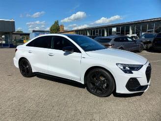 Audi A3 Limousine 30 TFSI S line *PANO - NAVI - KAM* picture 2