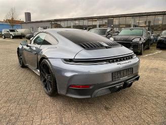 Porsche 911 Carrera GTS T-Hybrid *BOSE - NAVI - KAM* picture 2