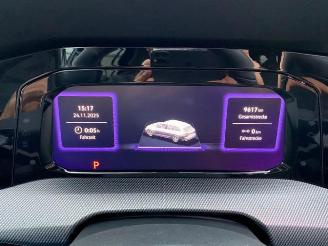 Volkswagen Golf Variant 1.5 eTSI DSG R-Line Black Style picture 18