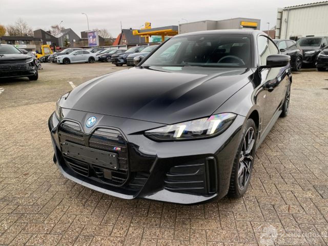 BMW i4 eDrive35 Gran Coupe M Sport *SCHIEBEDACH*