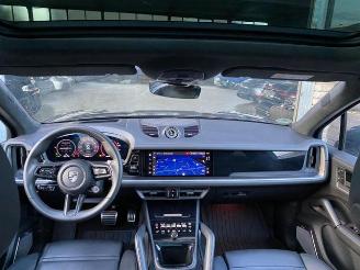 Porsche Cayenne Turbo E-Hybrid Keramik/Burmester/Pano picture 16