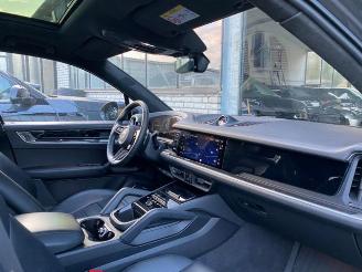 Porsche Cayenne Turbo E-Hybrid Keramik/Burmester/Pano picture 17