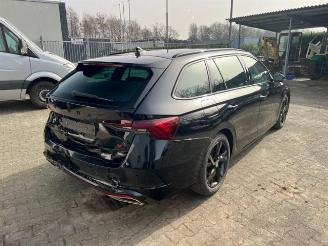 krockskadad bil auto Skoda Octavia RS Combi 2.0 TDI HUD/STANDHZG/KAM/NAVI 2023/5