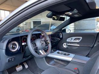 Mercedes Cla-klasse 250+ AMG Line HUD/PANO/360/NAVI picture 18