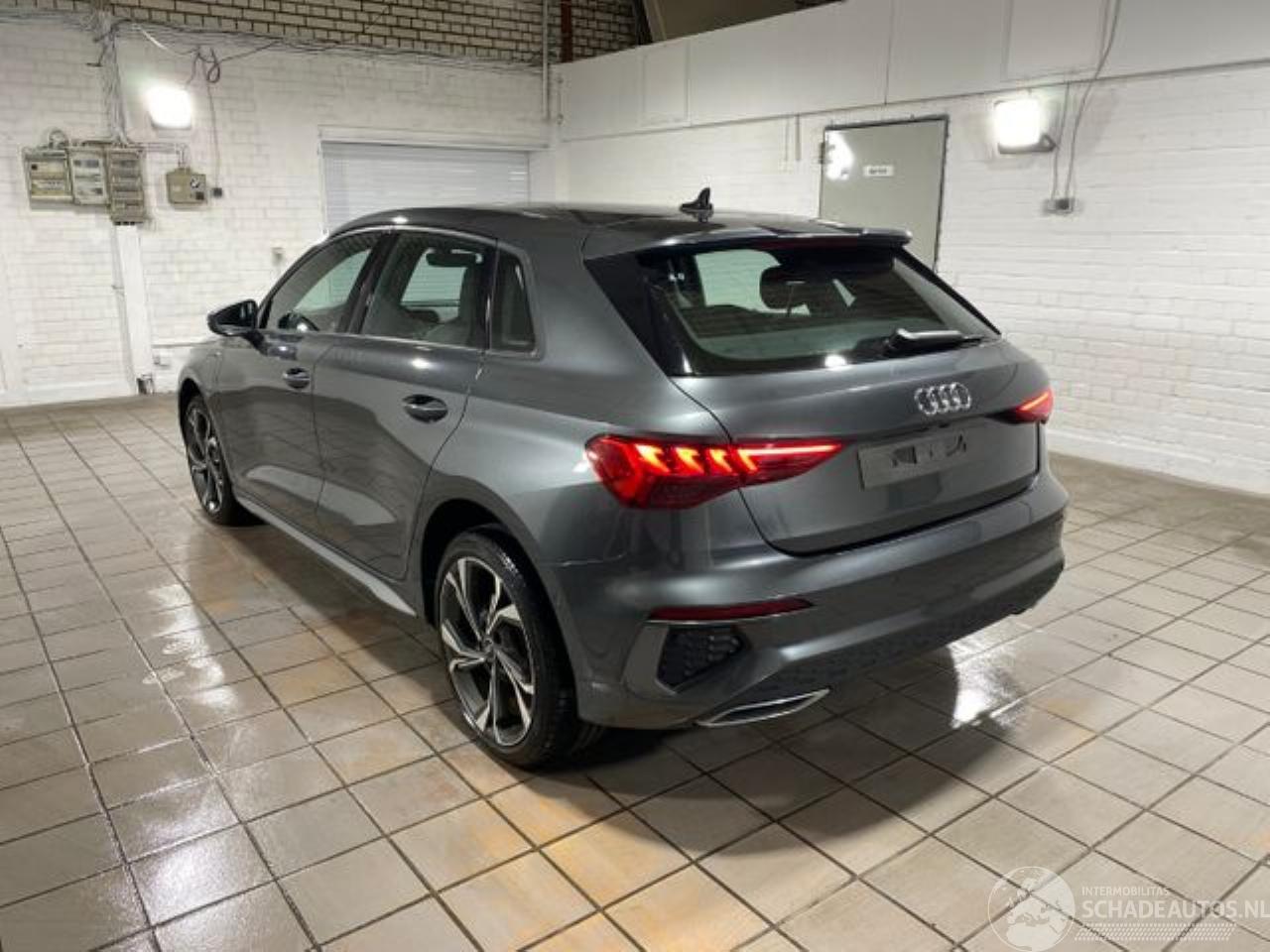 Audi A3 Sportback 40 TFSIe S tronic S line PANO/KAM