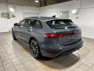 Unfallwagen Audi A6 avant A6 e-tron Avant Performance AHK/360/NAVI 2025/7
