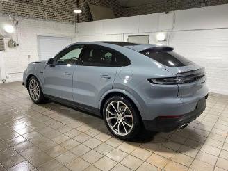 Porsche Cayenne E-Hybrid Coupe CHRONO/PANO/HUD/360/BOSE picture 3