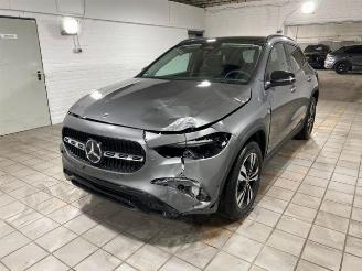 Mercedes GLA 200 Progressive Advanced PANO/KAM/NAVI picture 4