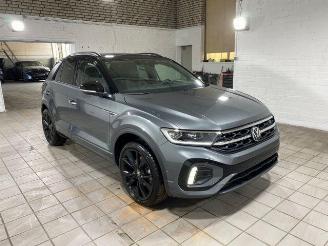 Unfallwagen Volkswagen T-Roc 1.5 TSI DSG R-Line PANO/KAM/NAVI 2025/10