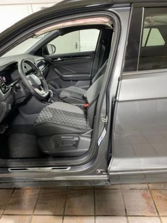 Volkswagen T-Roc 1.5 TSI DSG R-Line PANO/KAM/NAVI picture 15