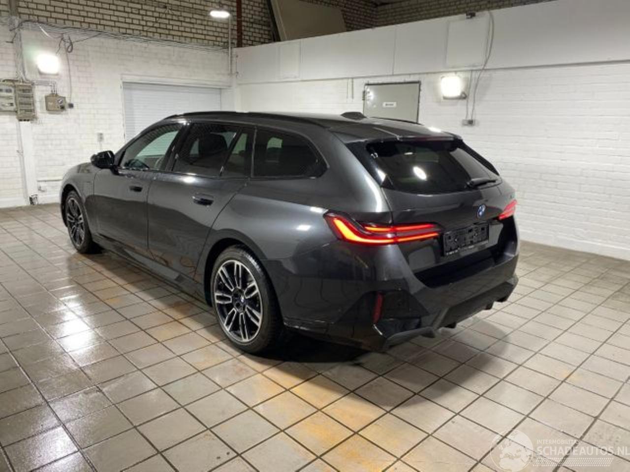 BMW 5-serie e Touring M Sport Pro HUD/360/H&K/NAVI