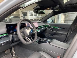 BMW 5-serie e xDrive Touring M Sport Pro PANO/HUD/360/AHK picture 17