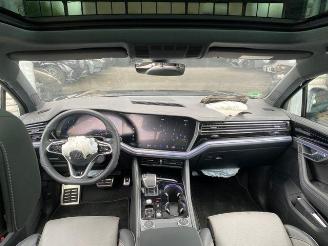Volkswagen Touareg 3.0 TDI 4Motion R-Line STANDHZG/PANO/HUD picture 15