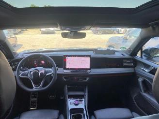Volkswagen Tiguan 1.5 TSI e-Hybrid R-Line PANO/HUD/AHK/KAM picture 17