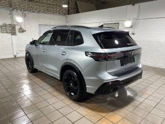 Auto incidentate Volkswagen Tiguan 1.5 TSI e-Hybrid R-Line PANO/HUD/AHK/KAM 2025/2