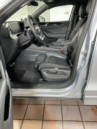 Volkswagen Tiguan 1.5 TSI e-Hybrid R-Line PANO/HUD/AHK/KAM picture 13