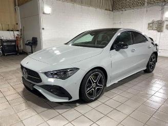 Voiture accidenté Mercedes Cla-klasse 250 4Matic AMG Line Special Edition PANO/360 2025/7